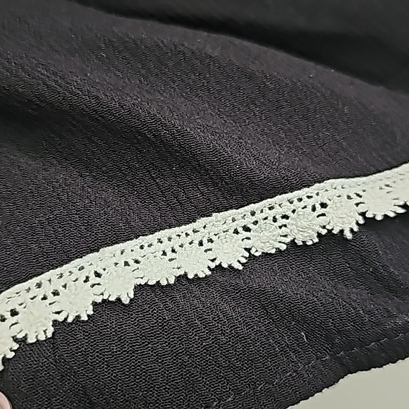 🟡XHILARATION Cold-Shoulder Tunic (Black, L) - Picture 9 of 11